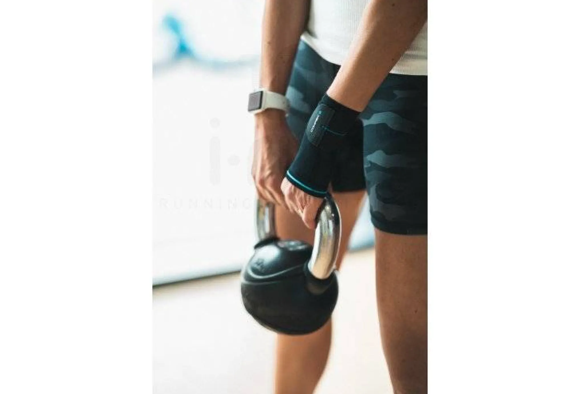 Compex Activ Wrist+^ Protection Musculaire & Articulaire